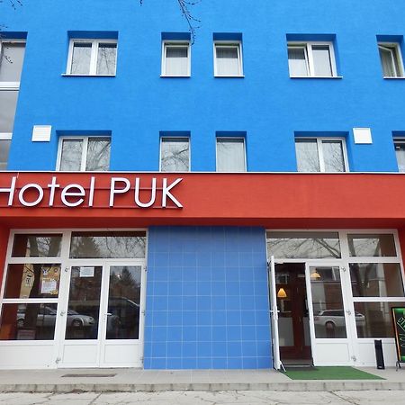 Hotel Puk Topoľčany Kültér fotó